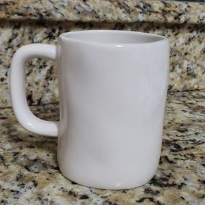 Rae Dunn Dining - Rae Dunn Artisan Collection Mamacita Mug Rae Dunn Dining - Rae Dunn Artisan Collection Mamacita Mug